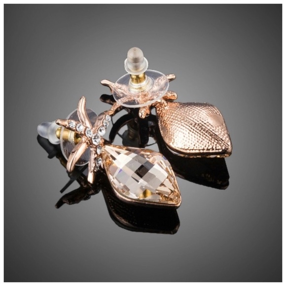 Swarovski Crystals Gold Starfish Earrings - Picture 2 of 3